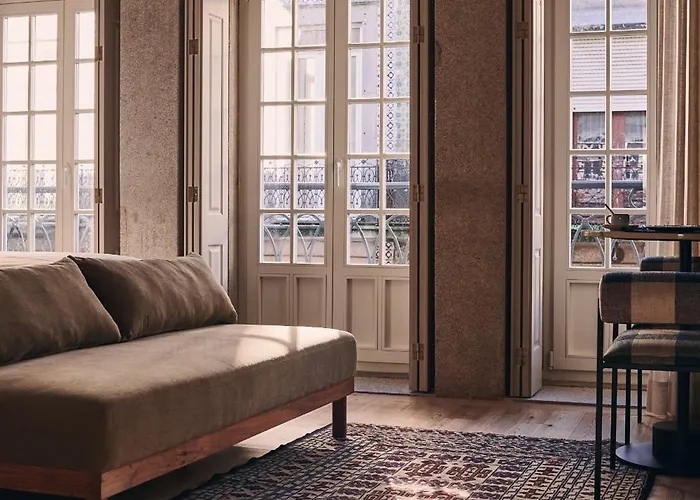 Hotel near College: Prim&Proper