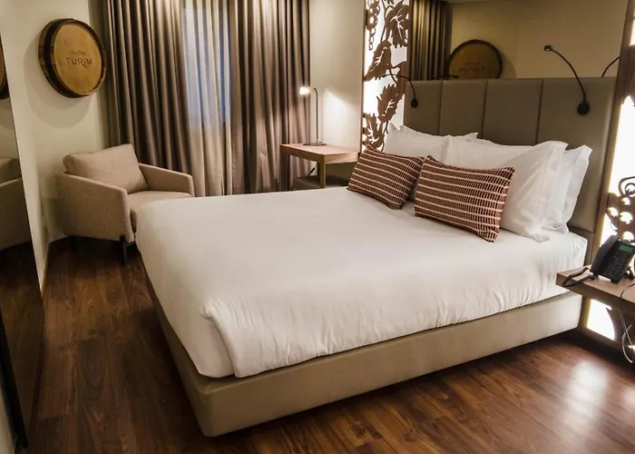 Hotel de 4 estrelas: Turim Oporto Hotel