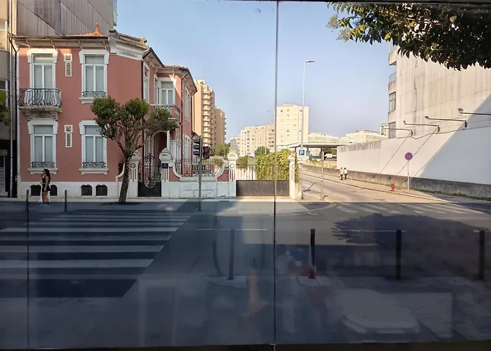 Alojamentos: Metro Casa Musica Apartments And Rooms